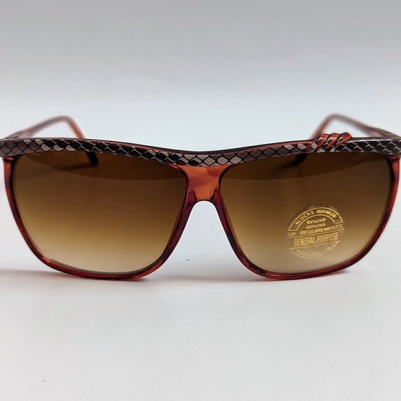 NWT Vintage 80's Plastic Lady Fashion Sunglasses (Tortoise/Brown) - Picture 1 of 6